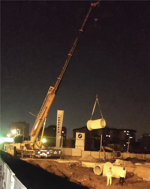 潞州区“弯臂矫正”—— 吊车的 “形变补偿” 技术